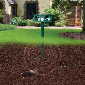4pk Solar Ultrasonic Animal Repellent Defender Cat, Dog, Squirrel, Deer, Fox, Outdoor Animal Deterrent with Motion Sensor and Led Light Alarm, Protect Yards, Lawn Gardens