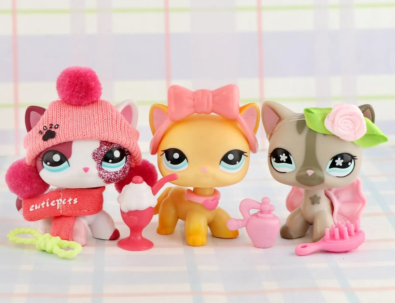 Cute Animal Doll Accessories for Lps Toys, Miniature Accessories Kit,Compatible with lps Cat Collie Dachshund Cocker Spaniel Dog Collection Action Figure Toys, Fit for Childrens (Random 35pcs)