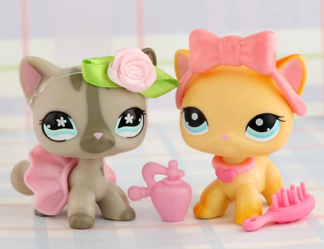 Cute Animal Doll Accessories for Lps Toys, Miniature Accessories Kit,Compatible with lps Cat Collie Dachshund Cocker Spaniel Dog Collection Action Figure Toys, Fit for Childrens (Random 35pcs)