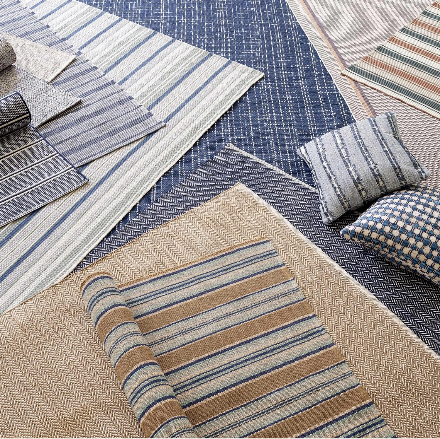 Dash and Albert Bay Stripe Cotton Area Rug - 2' x 3' Blue/Grey - Striped Handwoven Accent Rug - Durable, Lightweight, High Traffic Areas - Hallways, Bedrooms, Stairs