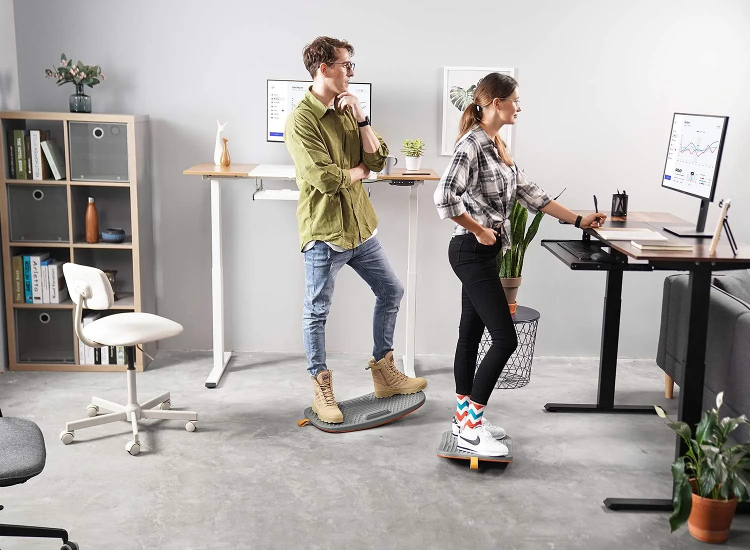 FEZIBO Standing Desk Mat with Anti Fatigue Bar, Wooden Wobble Balance Board with Ergonomic Design Comfort Floor Mat