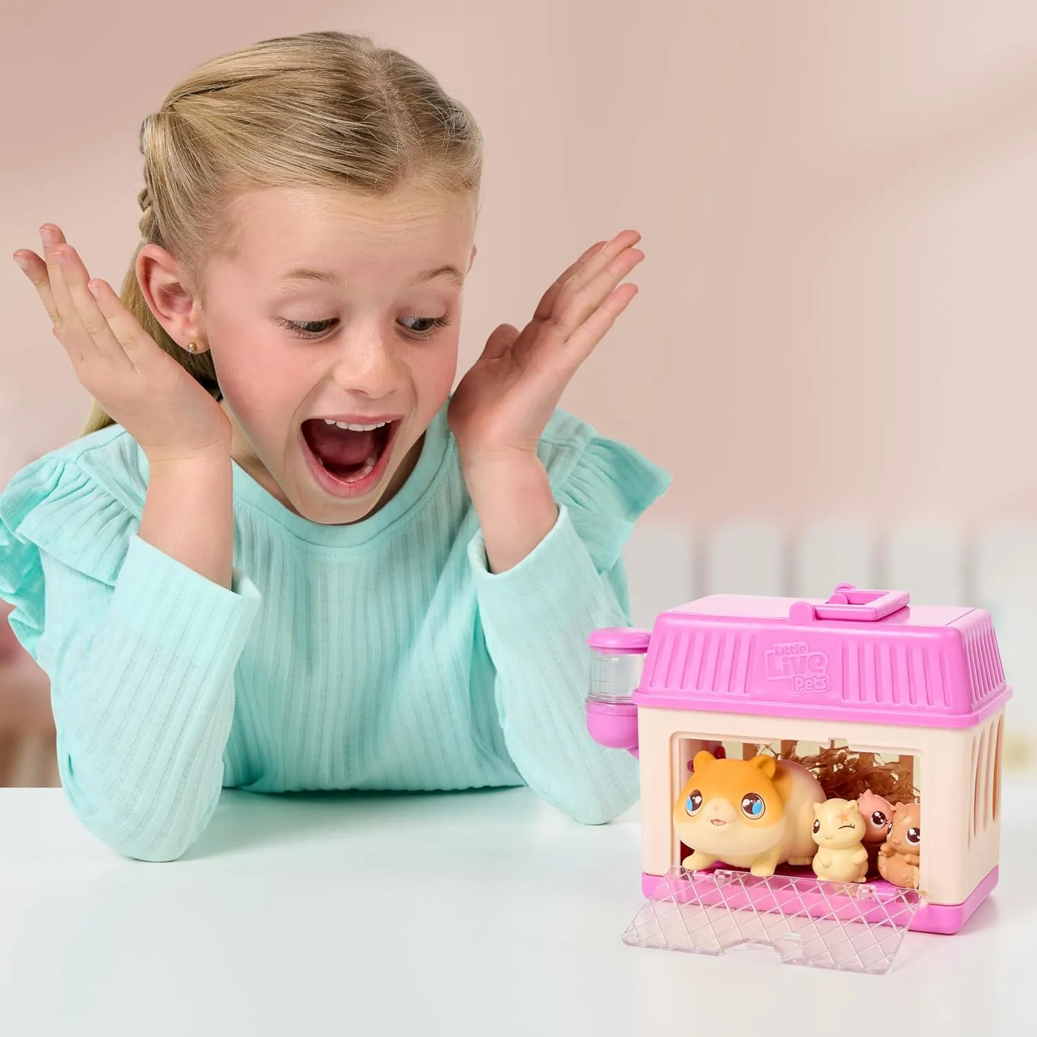 Little Live Pets Mama Surprise Minis Hamster, Care for Mama to Reveal 2-4 Mini Babies