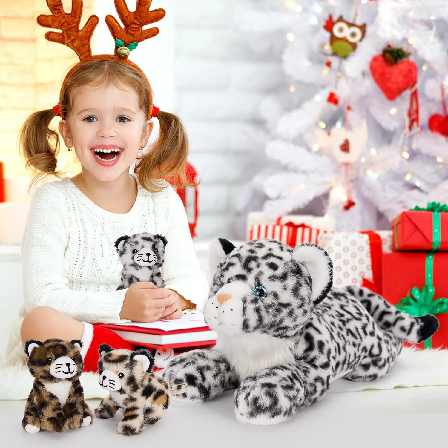 MaoGoLan Snow Leopard Stuffed Animals with Babies,4 Pcs Leopard Plushies for Girls,Mama and Baby Cheetah Stuffed Animal,Cheetah Plushies with 3 Cubs for Kids,Christmas Birthday Gift