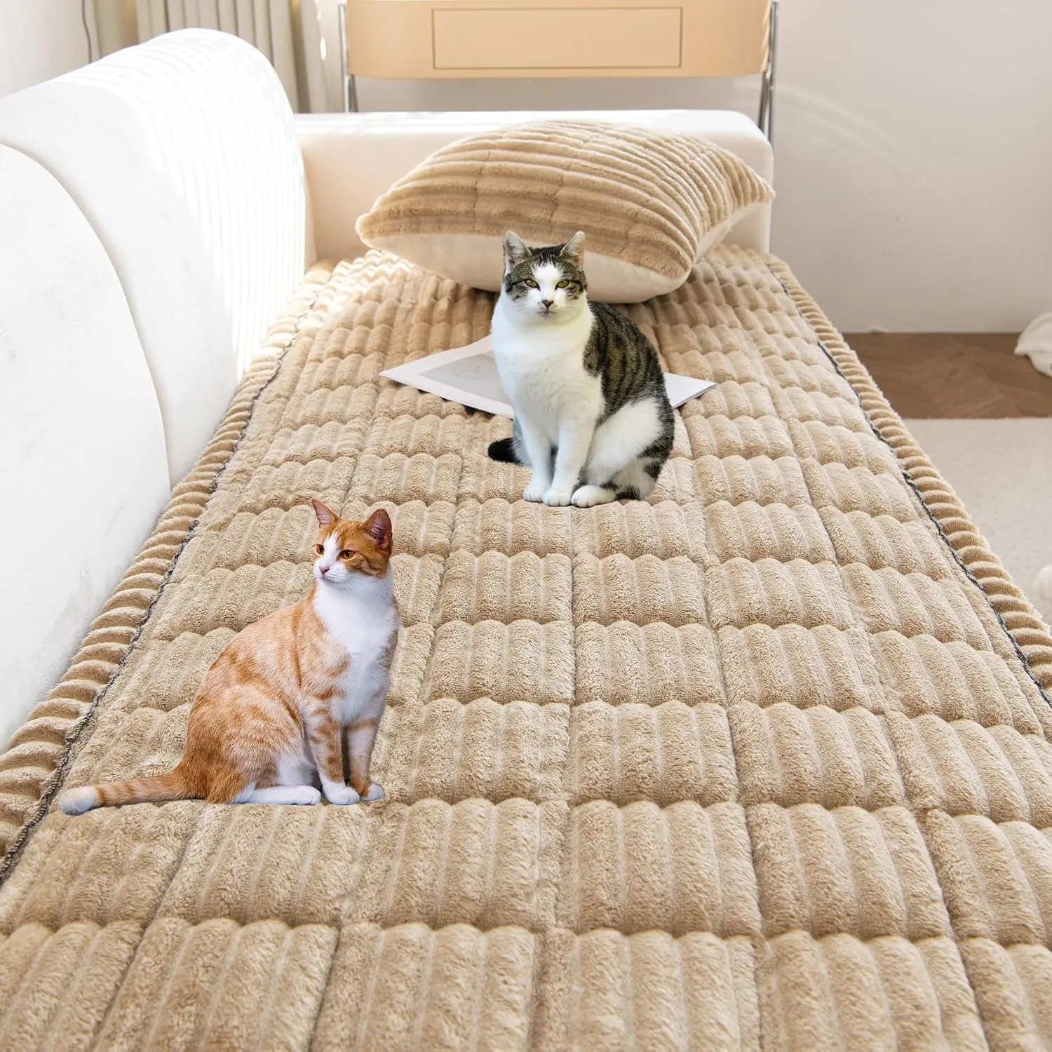 Mivnue Pet Couch Cover, Couch Covers for Dogs, Washable Dog Sofa Covers Couch Protector, Fuzzy Non Slip Couch Slipcover Pet Friendly (Brown, 27.6" x 59.1")