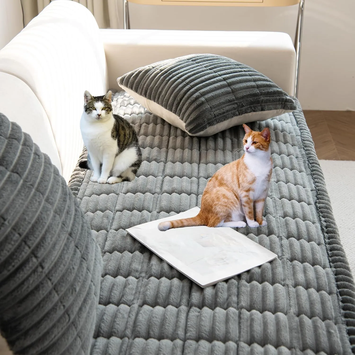 Mivnue Pet Couch Cover, Couch Covers for Dogs, Washable Dog Sofa Covers Couch Protector, Fuzzy Non Slip Couch Slipcover Pet Friendly (Dark Grey, 27.6" x 59.1")