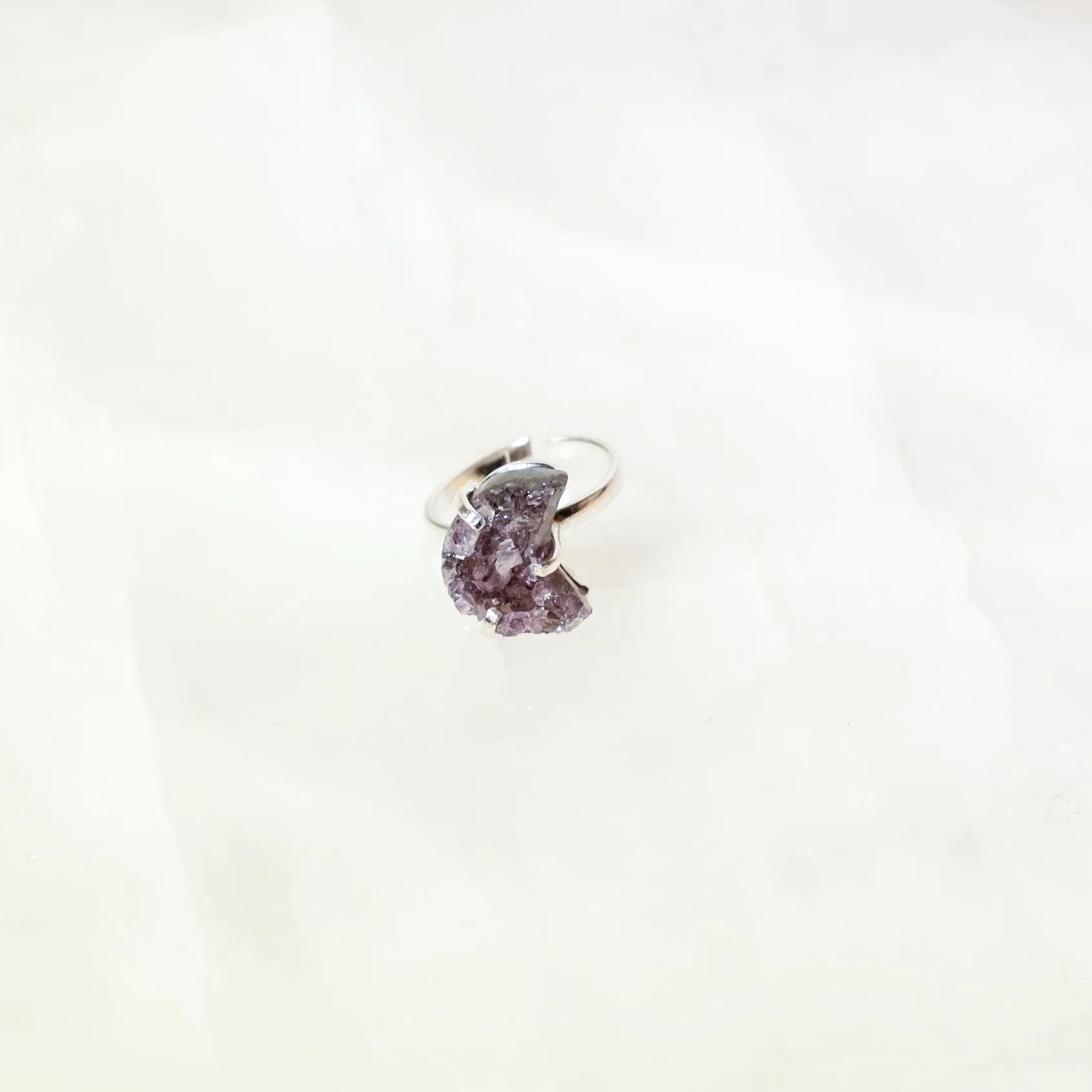 Mondförmiger Amethyst Ring