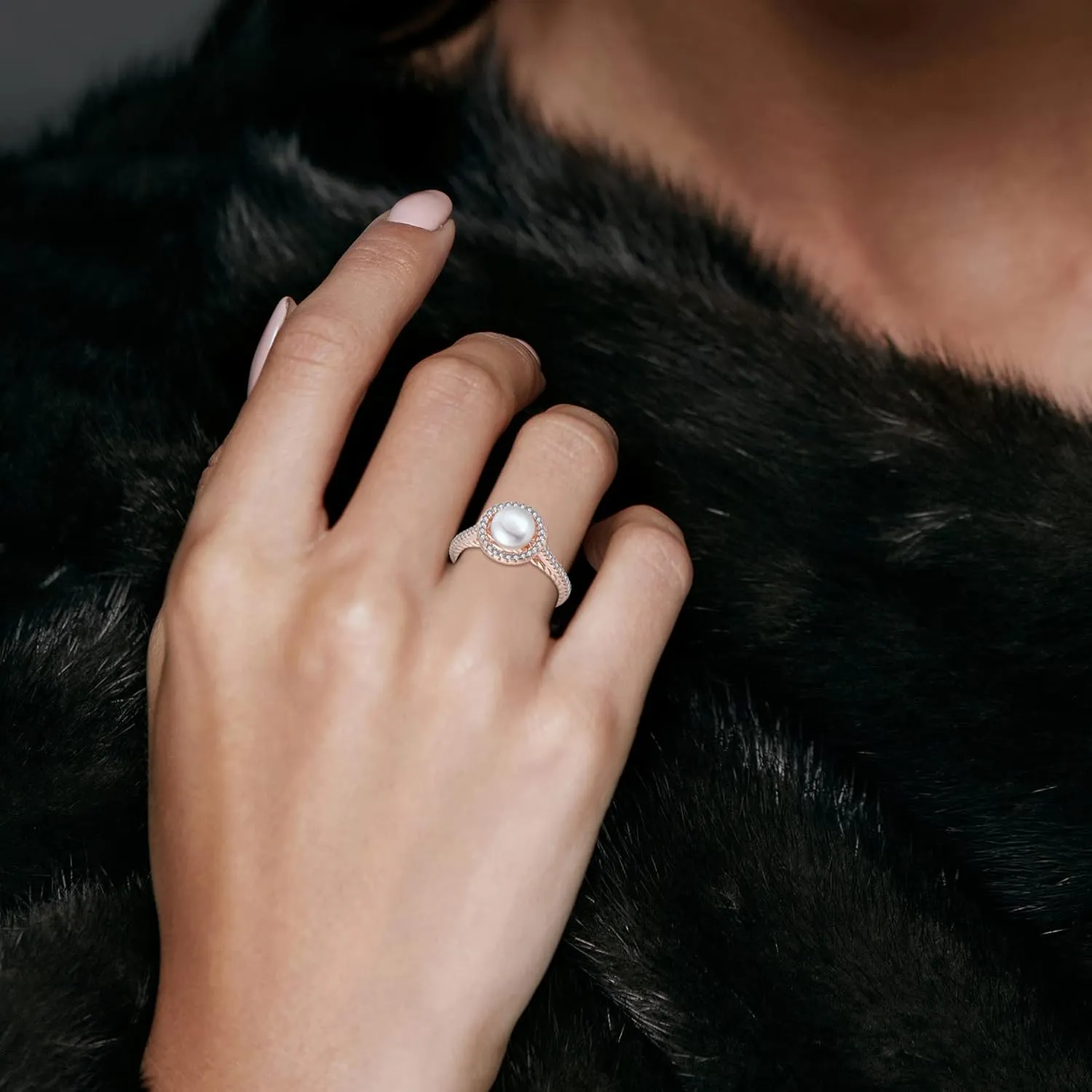 Pearl Ring for Women 925 Sterling Silver Women's Ring Cubic Zirconia Band Engagement Anniversary Statement Promise Ring for Her 7mm Freshwater Pearl Size5-10