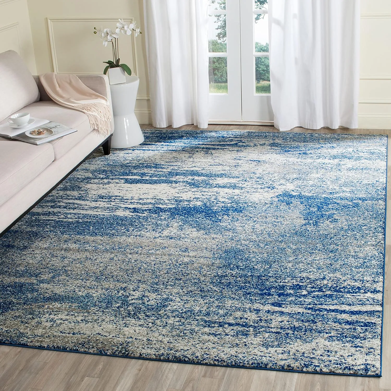SAFAVIEH Area Rug 8x10 - Evoke Collection - Large - Navy & Ivory, Modern Abstract Design, Non-Shedding & Easy Cleaning, Ideal for Living Room, Bedroom, Office, Dining Space (EVK272A)