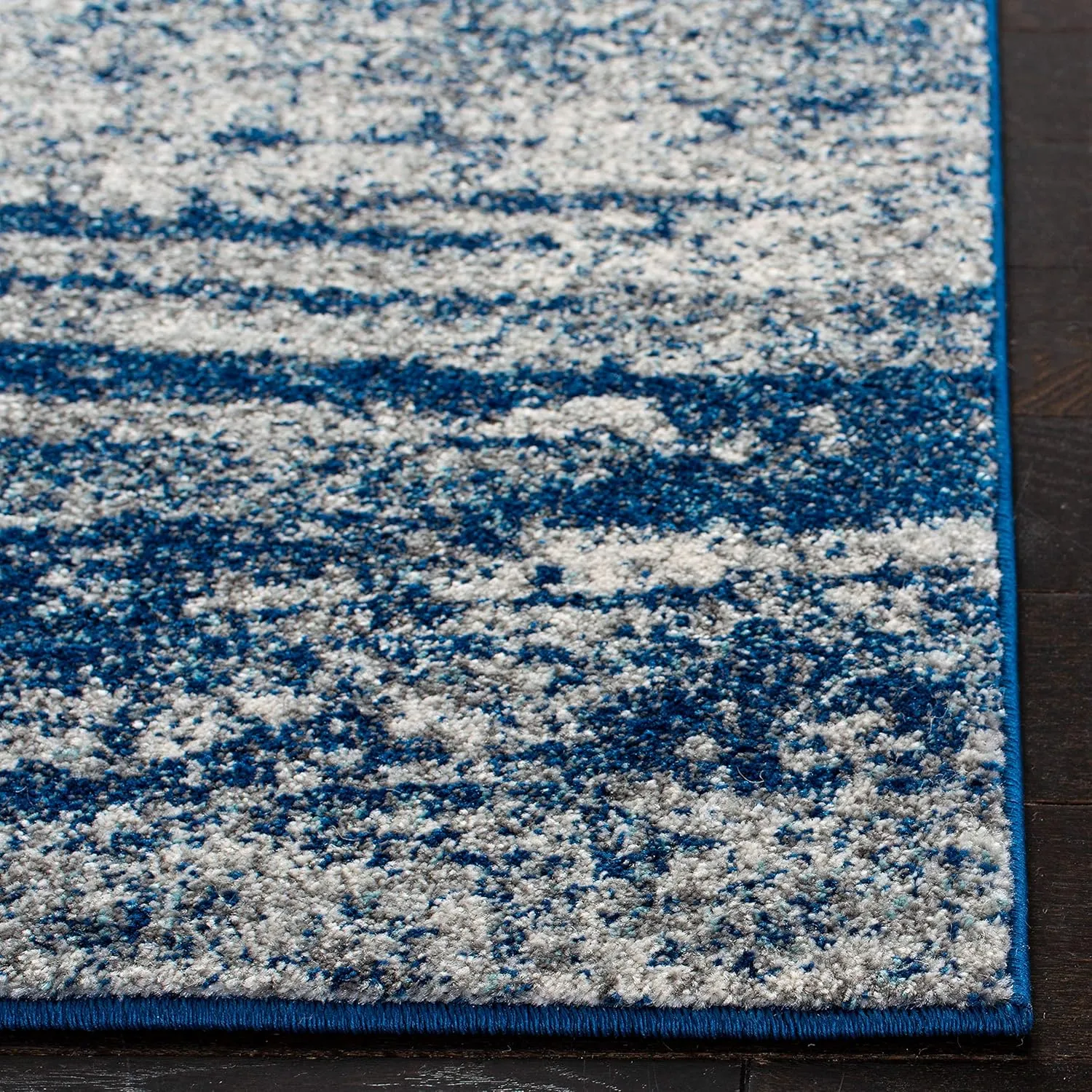 SAFAVIEH Area Rug 8x10 - Evoke Collection - Large - Navy & Ivory, Modern Abstract Design, Non-Shedding & Easy Cleaning, Ideal for Living Room, Bedroom, Office, Dining Space (EVK272A)