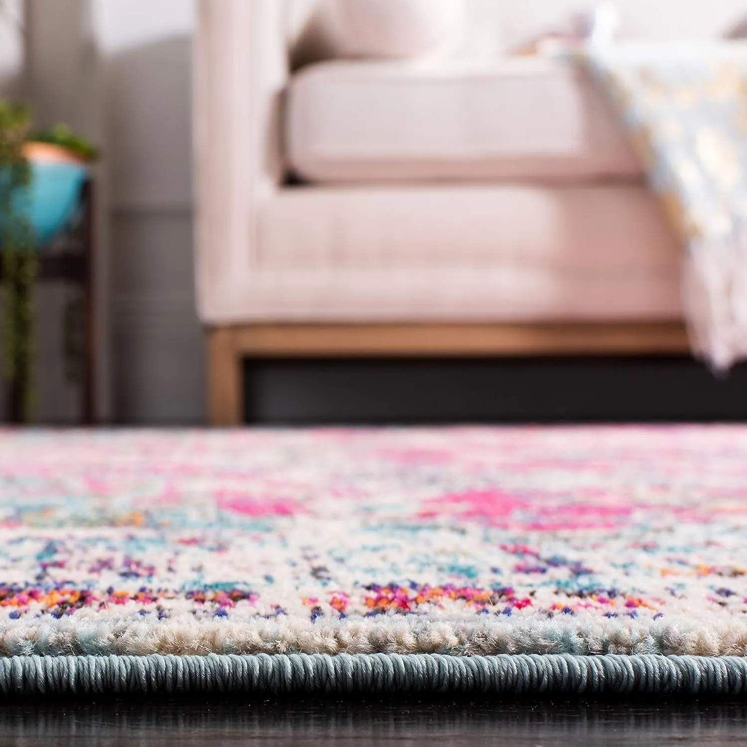 SAFAVIEH Area Rug 8x10 - Madison Collection - Large - Fuchsia & Teal, Boho Chic Medallion Distressed Design, Non-Shedding & Easy Cleaning, Ideal for Living Room, Bedroom, Dining Space (MAD447R)
