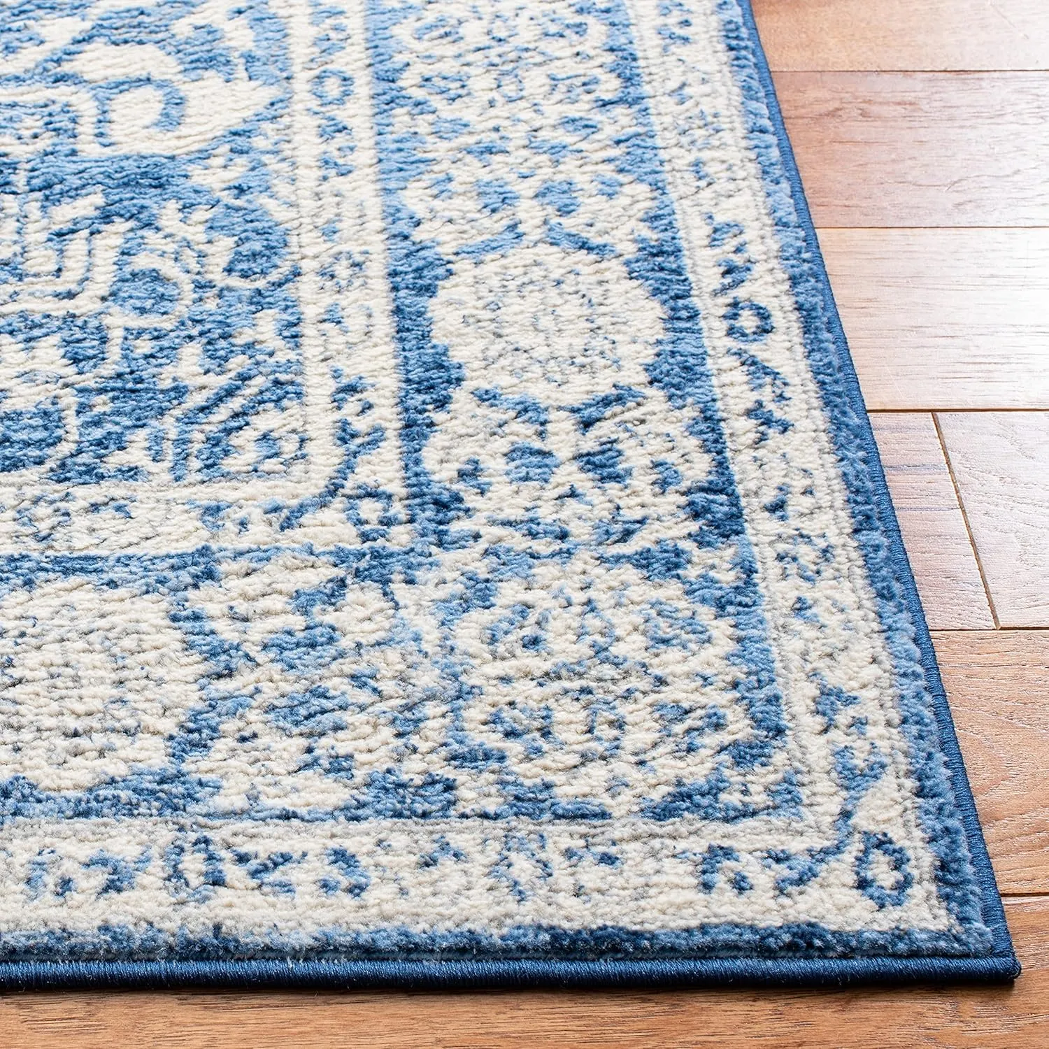 SAFAVIEH Brentwood Collection Area Rug - 12' x 18', Ivory & Navy, Oriental Design, Stain Resistant, Ideal for High Traffic Areas in Living Room, Bedroom & Dining Room (BNT832A-1218)