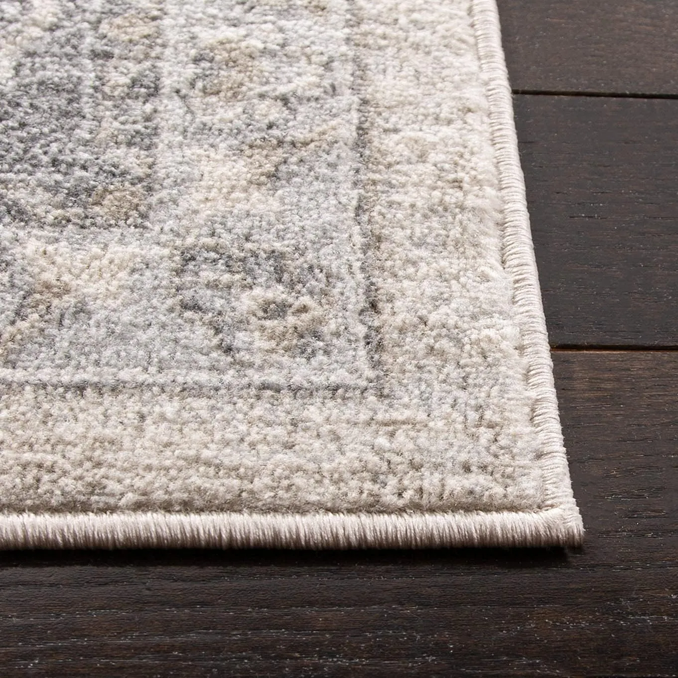 SAFAVIEH Brentwood Collection Area Rug Rectangle - 8' x 10', Cream & Grey, Medallion Distressed Design, Non-Shedding & Easy Care, Ideal for High Traffic Areas in Living Room, Bedroom (BNT865B)