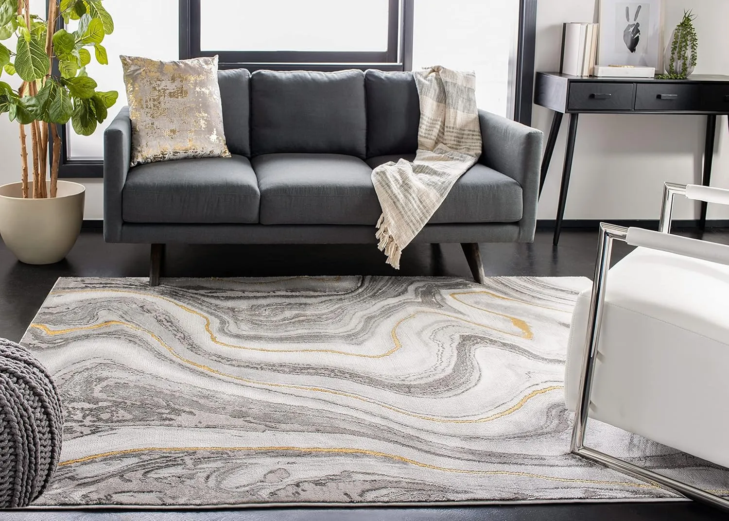 SAFAVIEH Craft Collection Area Rug - 6'7" x 9', Grey & Gold, Modern Abstract Design, Non-Shedding & Easy Care, Ideal for High Traffic Areas in Living Room, Bedroom (CFT819F)