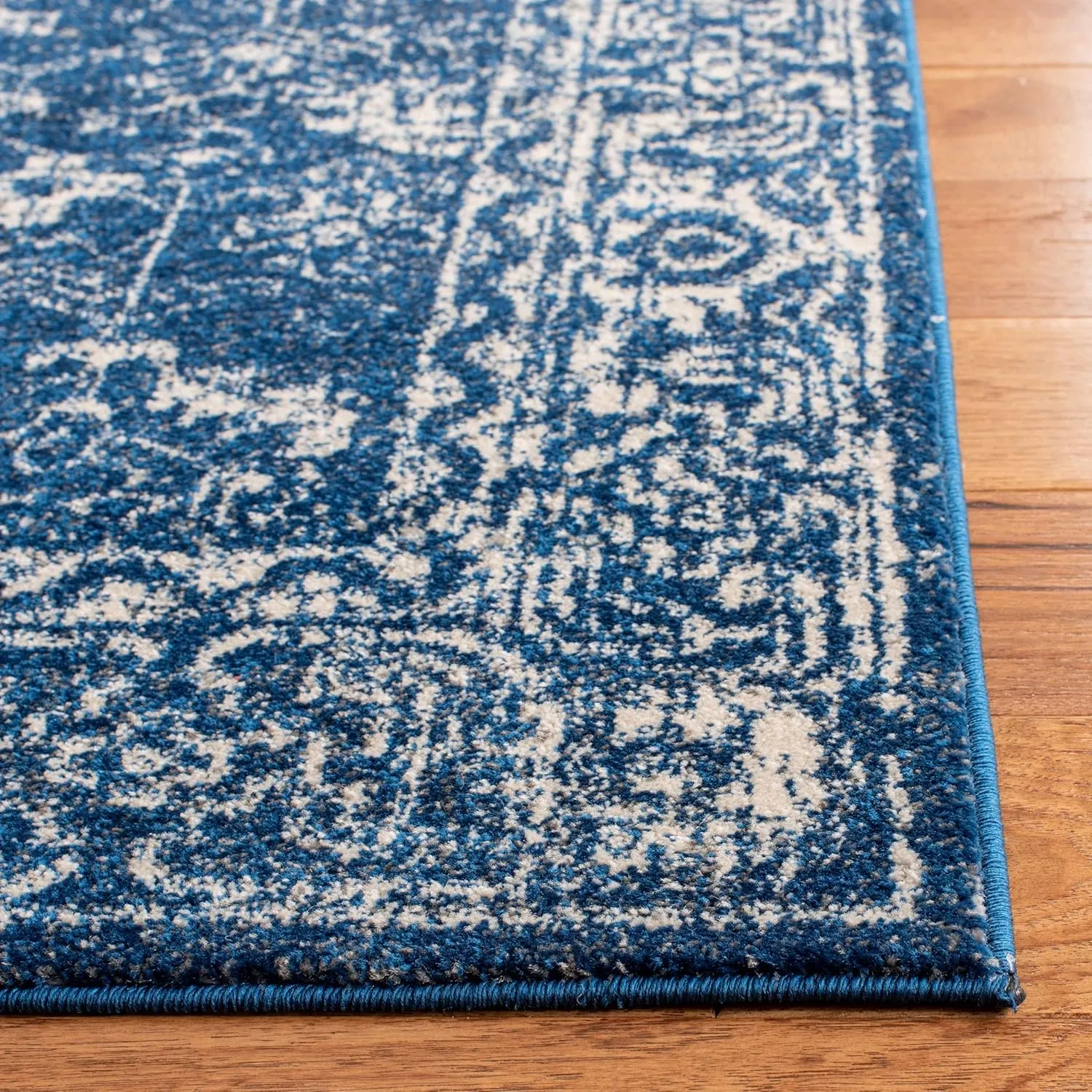 SAFAVIEH Evoke Collection 10' x 14' Navy/Ivory EVK270A Shabby Chic Distressed Non-Shedding Living Room Bedroom Dining Home Office Area Rug