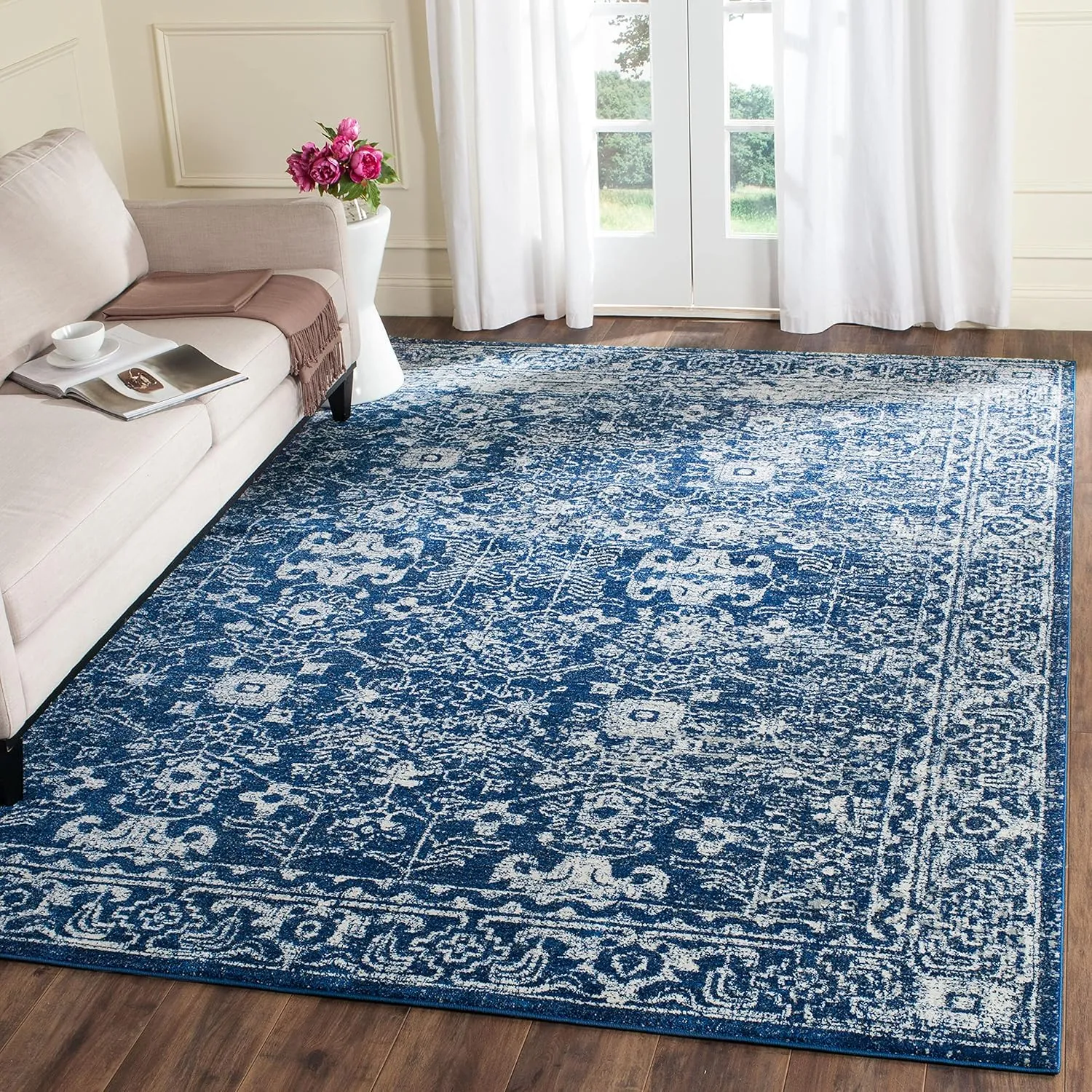 SAFAVIEH Evoke Collection 10' x 14' Navy/Ivory EVK270A Shabby Chic Distressed Non-Shedding Living Room Bedroom Dining Home Office Area Rug