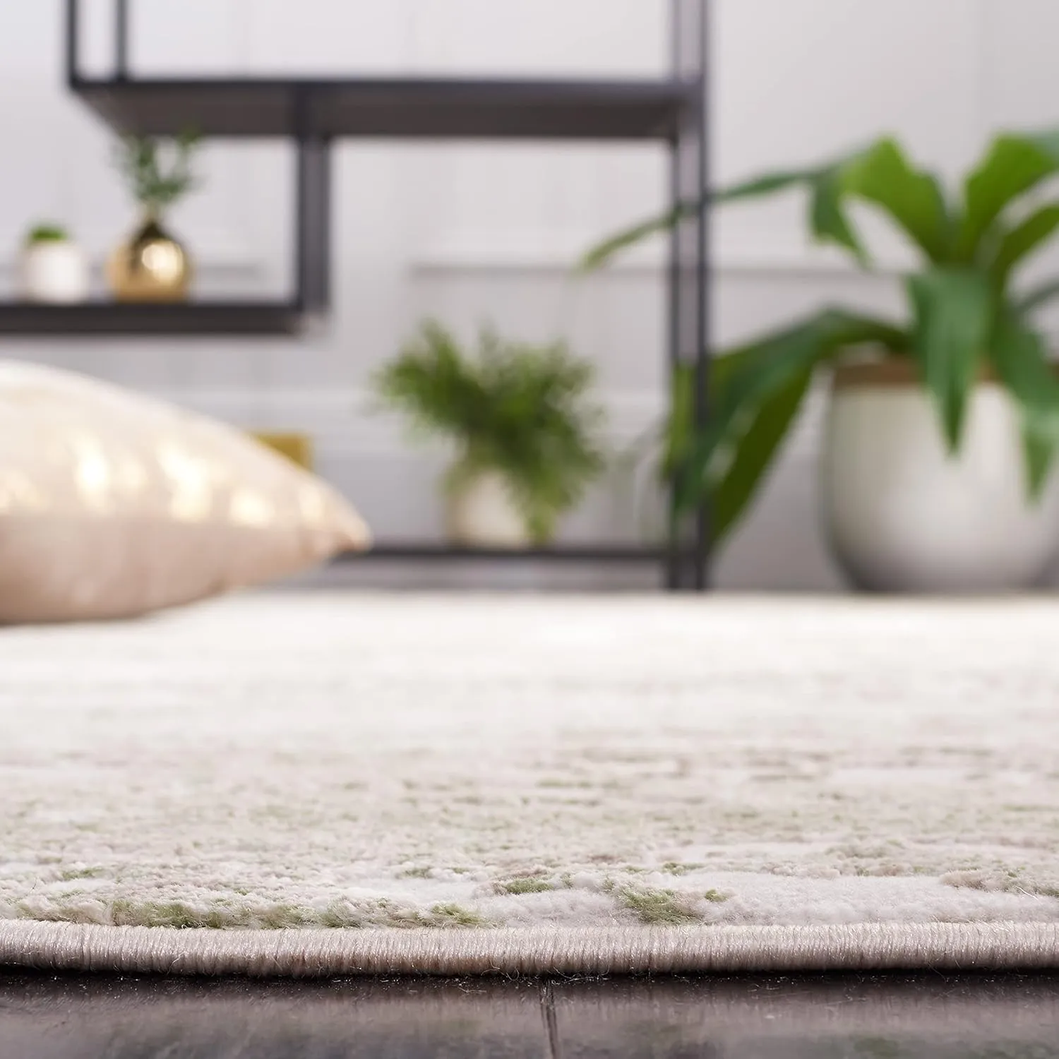 SAFAVIEH Meadow Collection Area Rug - 9' x 12', Beige & Sage, Modern Abstract Design, Non-Shedding & Easy Care, Ideal for High Traffic Areas in Living Room, Bedroom (MDW585C)