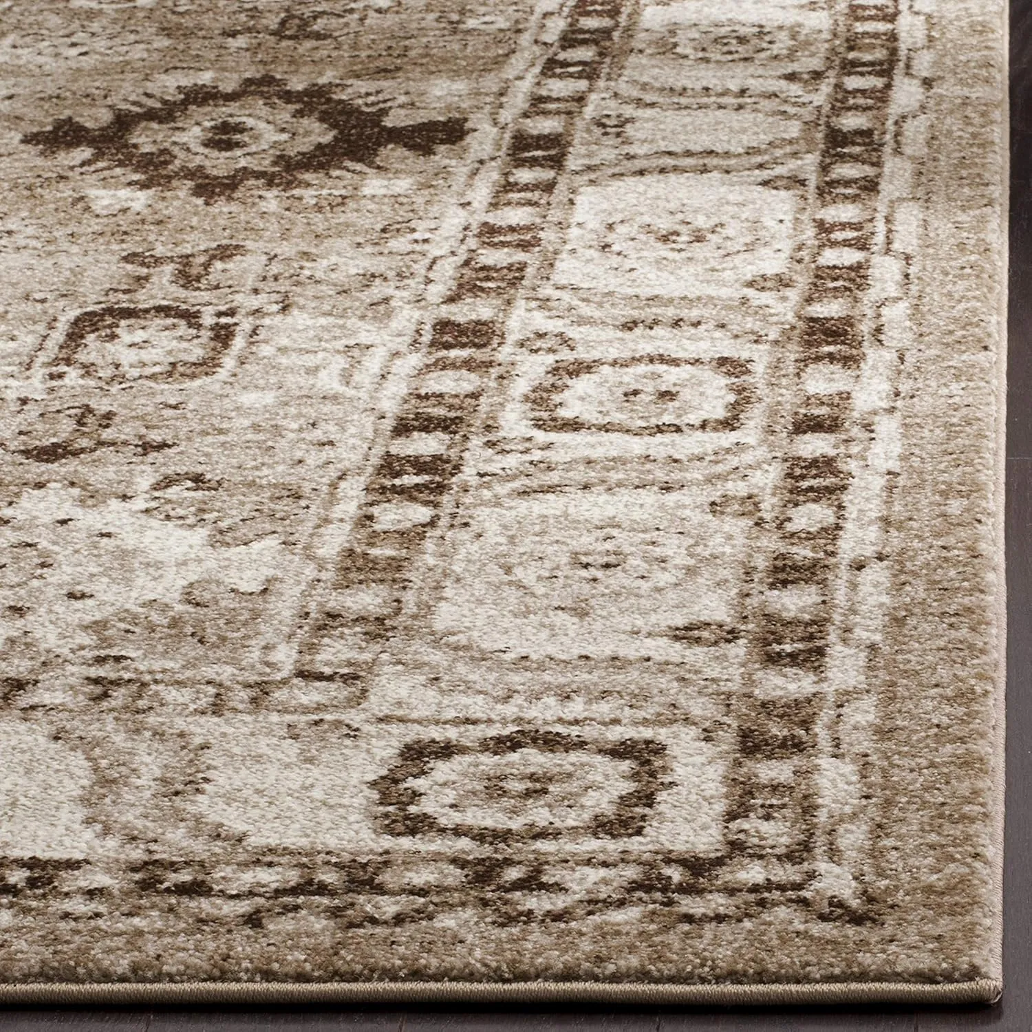 SAFAVIEH Vintage Hamadan Collection 5'3" Square Taupe VTH214T Oriental Traditional Persian Non-Shedding Living Room Bedroom Area Rug