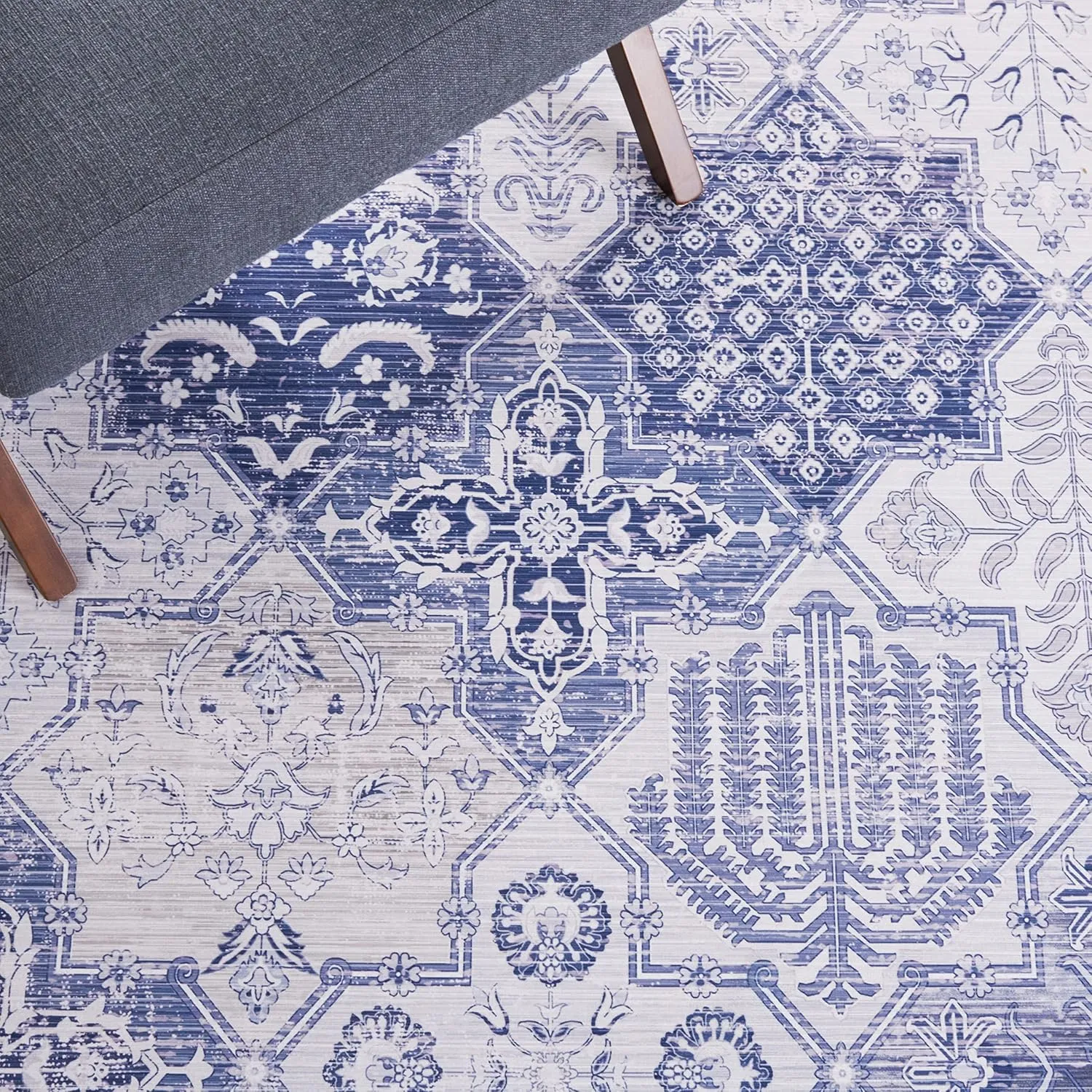 SAFAVIEH Washable Rug Tucson Collection - 9' x 12', Grey & Navy, Slip Resistant, Ideal for High Traffic Areas in Living Room, Bedroom, Home Office, Dining Space (TSN193F-9)