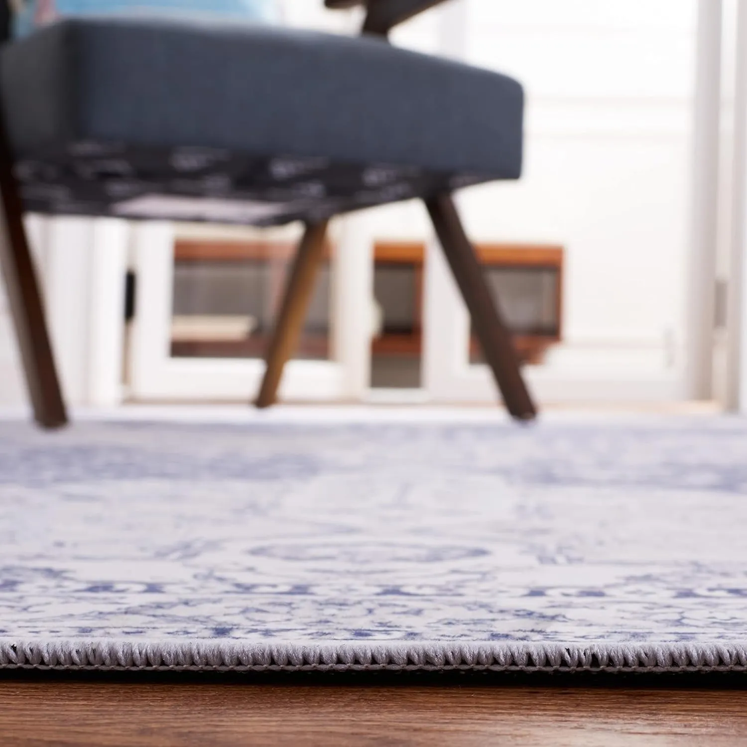 SAFAVIEH Washable Rug Tucson Collection - 9' x 12', Grey & Navy, Slip Resistant, Ideal for High Traffic Areas in Living Room, Bedroom, Home Office, Dining Space (TSN193F-9)