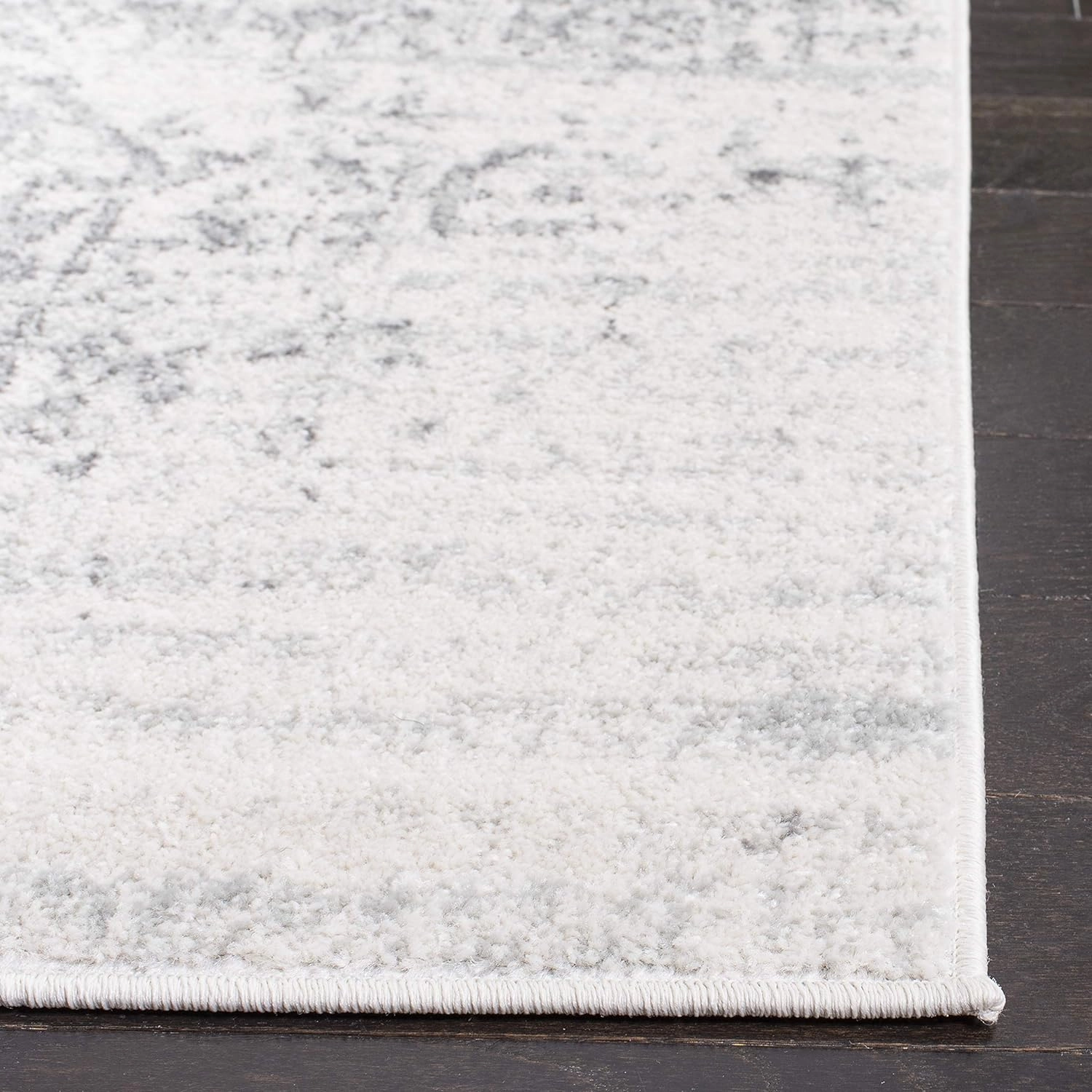 SAFAVIEH Area Rug 8x10 - Madison Collection - Large - Silver & Ivory, Snowflake Medallion Distressed Design, Non-Shedding & Easy Cleaning, Ideal for Living Room, Bedroom, Office, Dining (MAD603G)