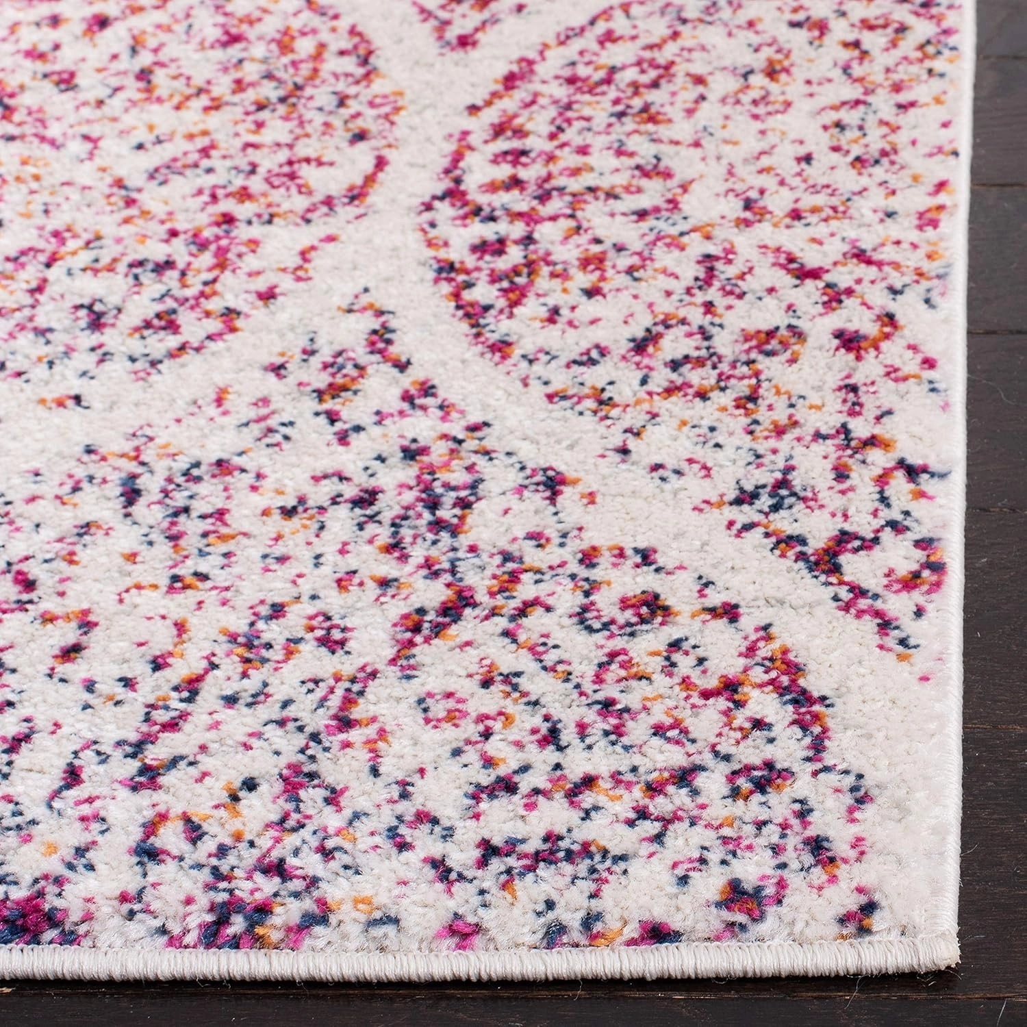 SAFAVIEH Madison Collection Accent Rug - 2'3" x 4', Cream & Fuchsia, Glam Trellis Distressed Design, Non-Shedding & Easy Care, Ideal for High Traffic Areas in Entryway, Living Room, Bedroom (MAD604R)