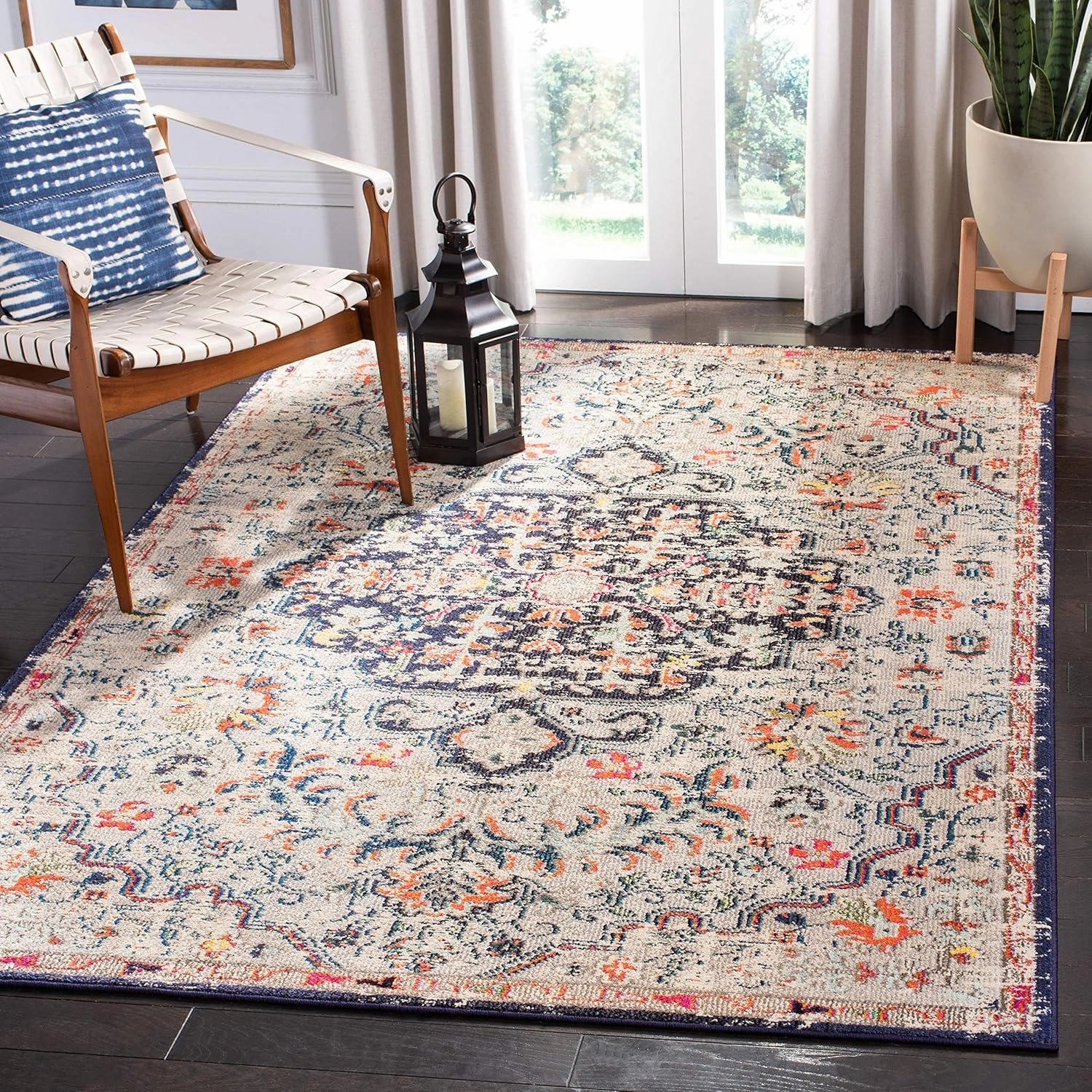 SAFAVIEH Madison Collection Area Rug - 6' x 9', Beige & Black, Boho Chic Medallion Distressed Design, Non-Shedding & Easy Care, Ideal for High Traffic Areas in Living Room, Bedroom (MAD447B)