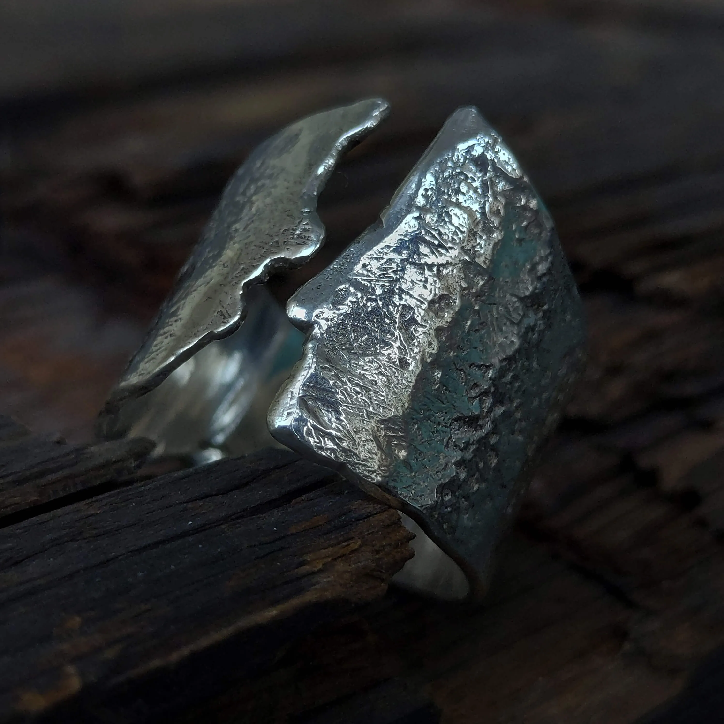 Simple wide ring