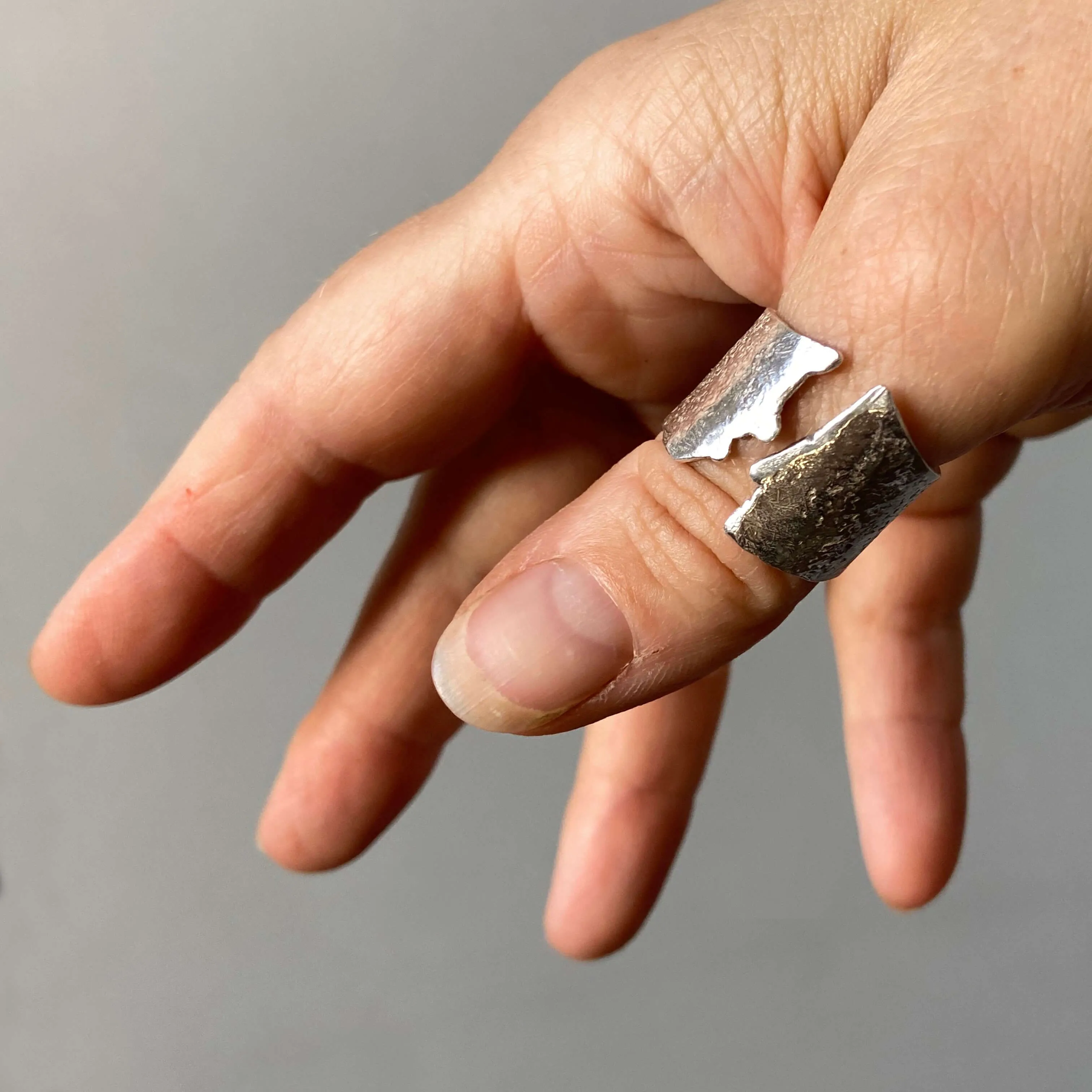 Simple wide ring