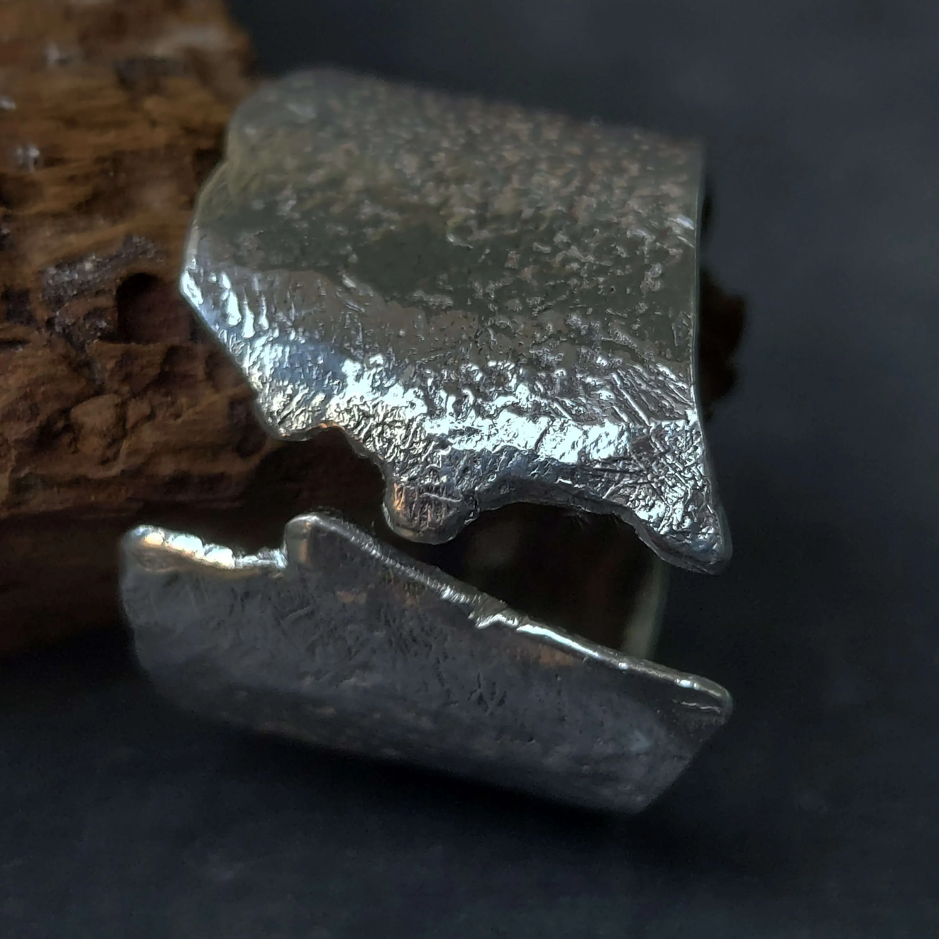 Simple wide ring