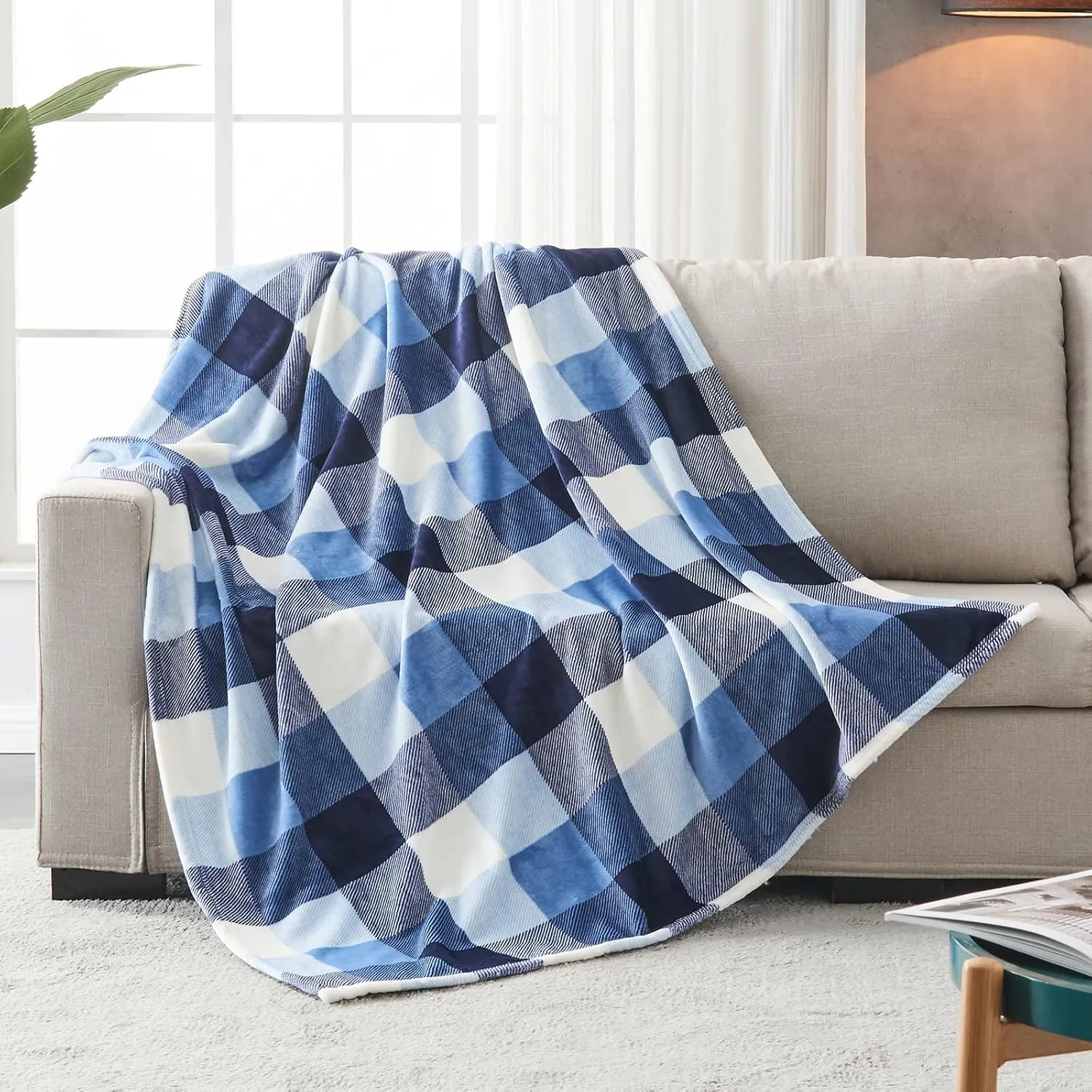 SOCHOW Buffalo Plaid Flannel Fleece Throw Blanket 50 x 60 Inches, Soft Lightweight Cozy All Season Blue/White Checkered Blanket for Bed, Couch, Car