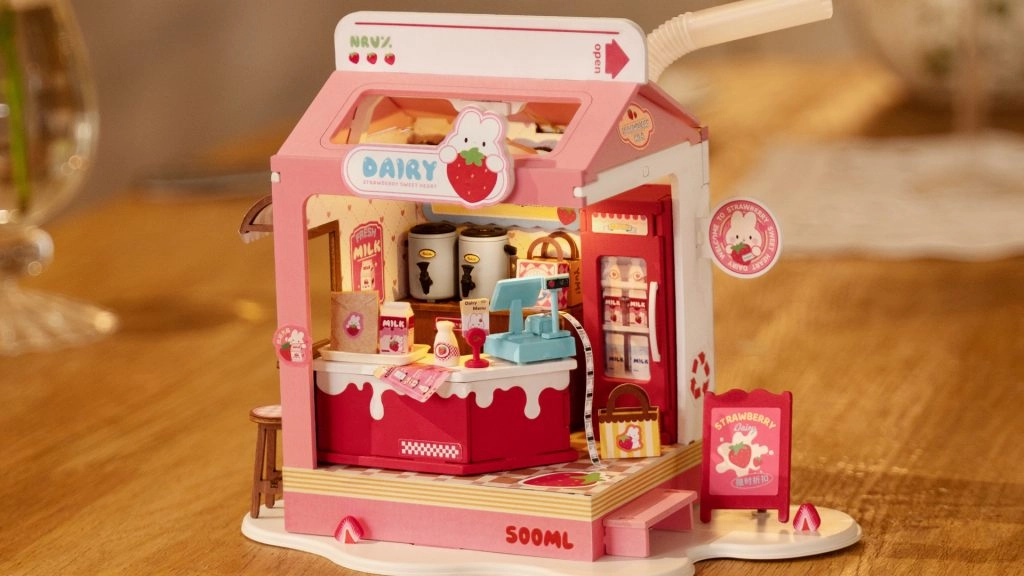 Strawberry Milk Box | Robotime Rolife DS034 DIY Tiny Dollhouse Miniatures Kit