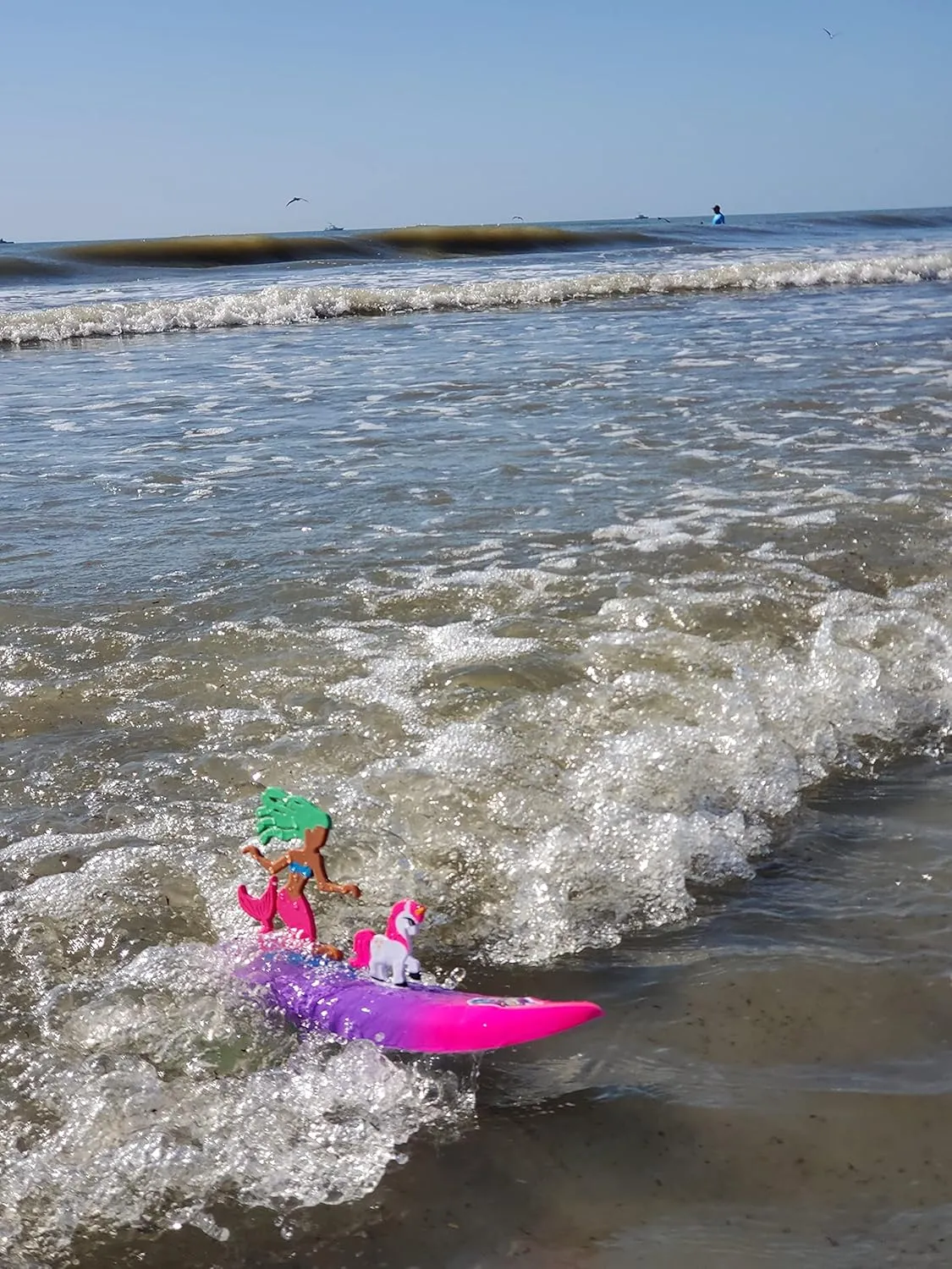 Surfer Dudes Legends & Surfer Pets Wave Powered Mini-Surfer, Pet and Surfboard Beach Toy - Laguna Luna and Astra