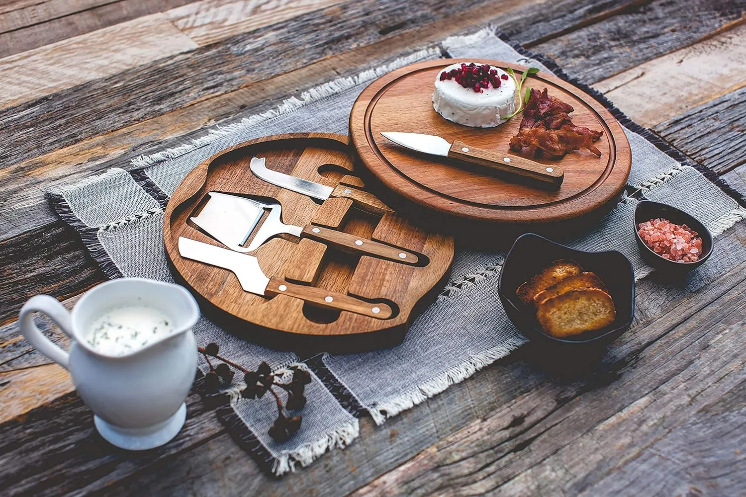 TOSCANA - a Picnic Time brand Circo Cheese Board and Knife Set - Charcuterie Board Set - Wood Cutting Board, (Acacia Wood)
