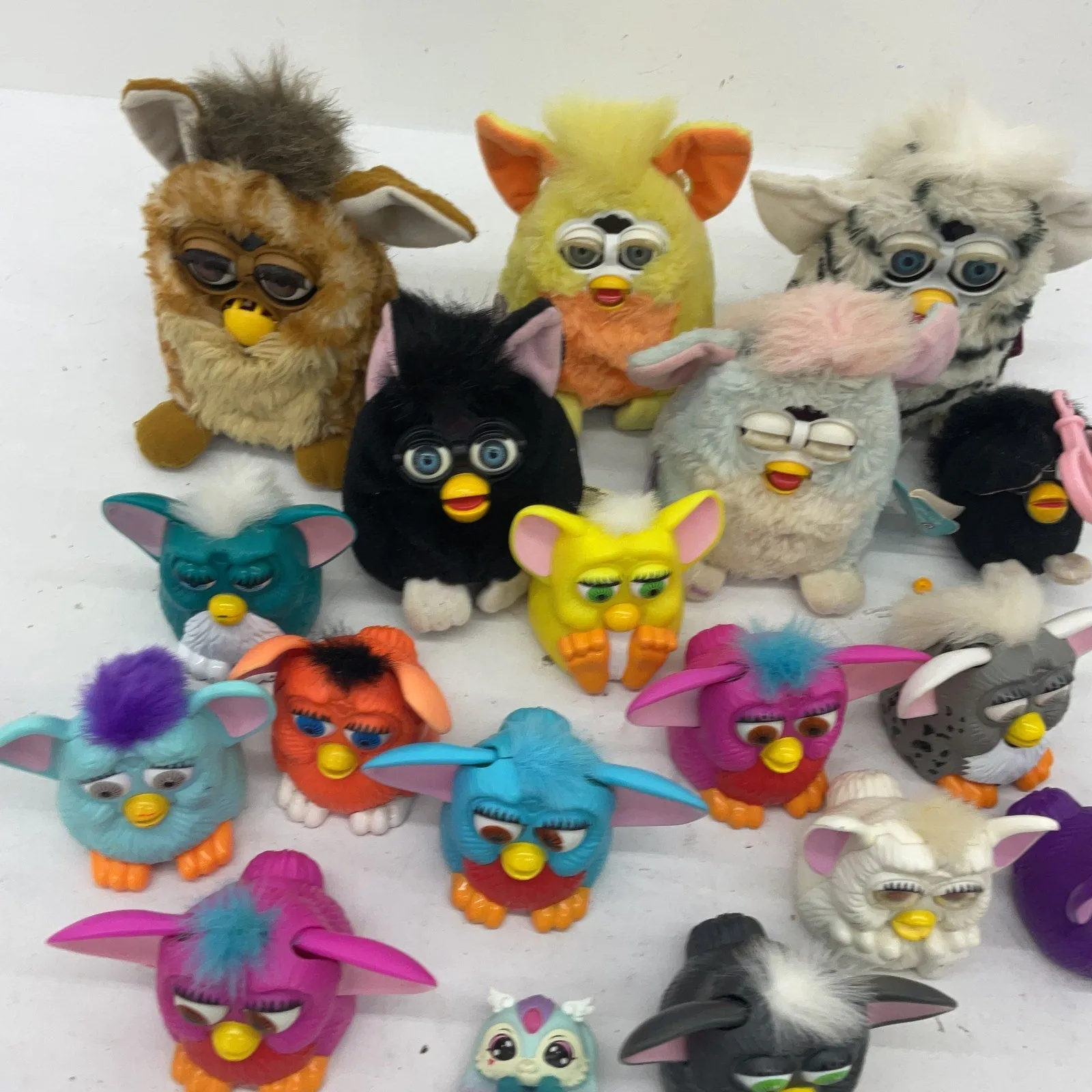 Vintage & Modern Preowned LOT Furby Furbies Interactive Toys Figures Mini Plush