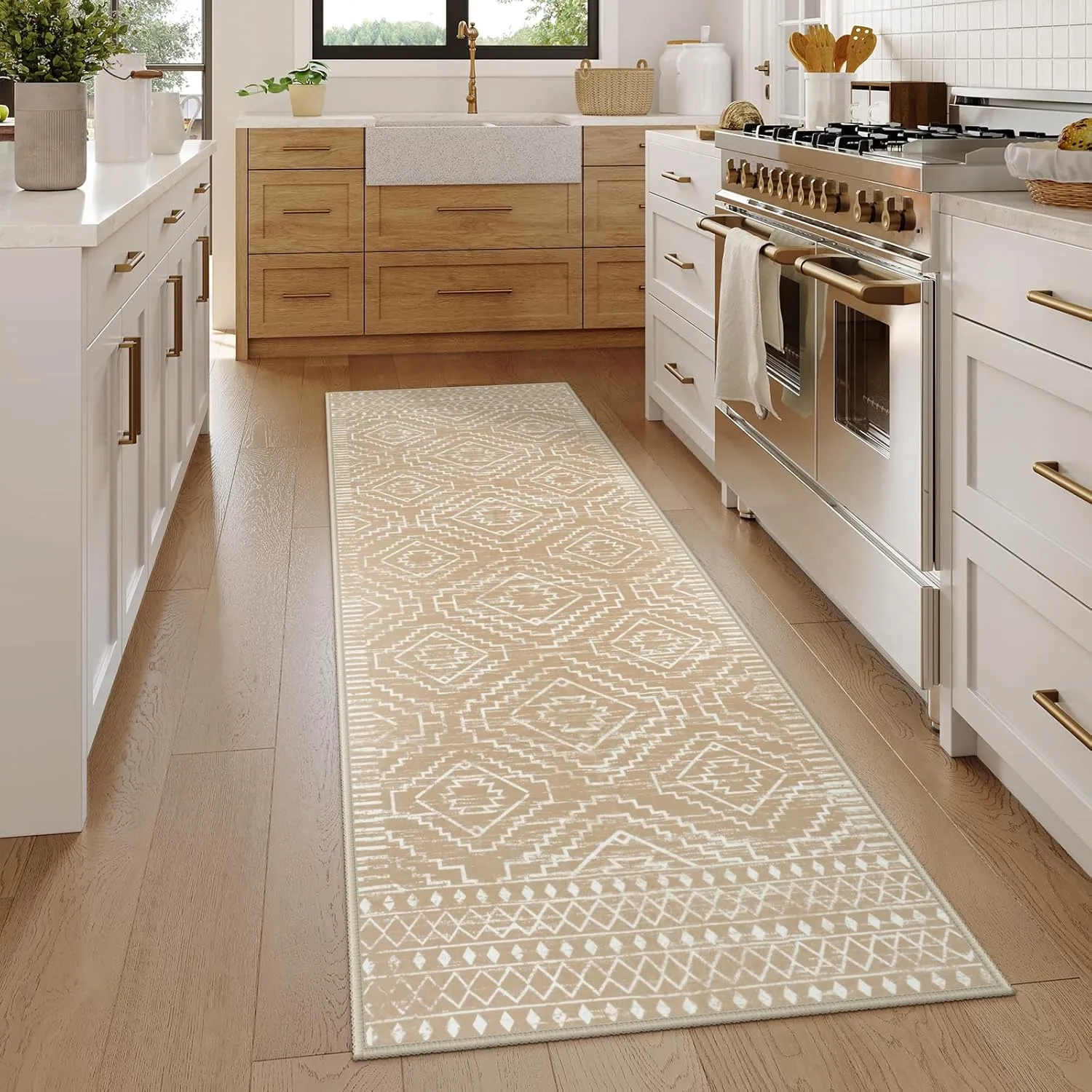 Wonnitar Moroccan Washable Kitchen Runner Rug 2'6"x8', Non-Slip Boho Rug Runners for Hallways, Farmhouse Floor Carpet Soft Runner for Bathroom Hall Entyway (Kakhi,2'6"x8')