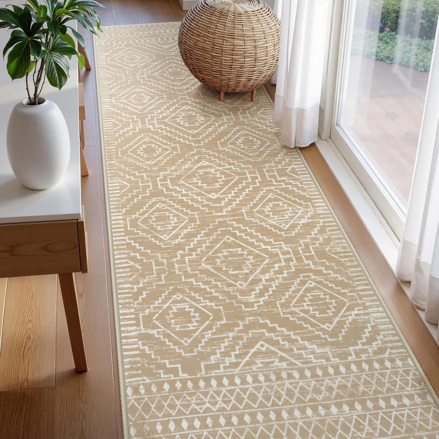 Wonnitar Moroccan Washable Kitchen Runner Rug 2'6"x8', Non-Slip Boho Rug Runners for Hallways, Farmhouse Floor Carpet Soft Runner for Bathroom Hall Entyway (Kakhi,2'6"x8')